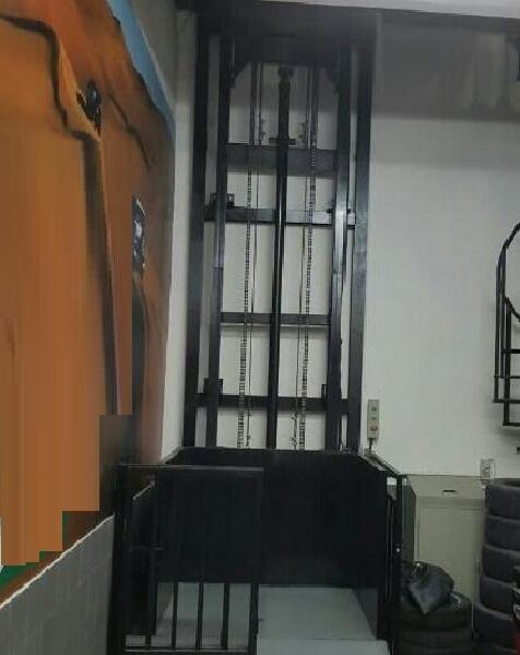cargo elevator-1